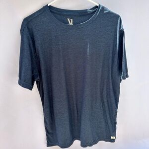 Men’s Vuori Strato Tech Tee size Large. Navy Heather